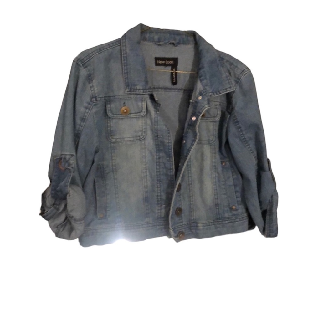JEAN Jacket. 3/4 sleeve. Size small in juniors 🛍